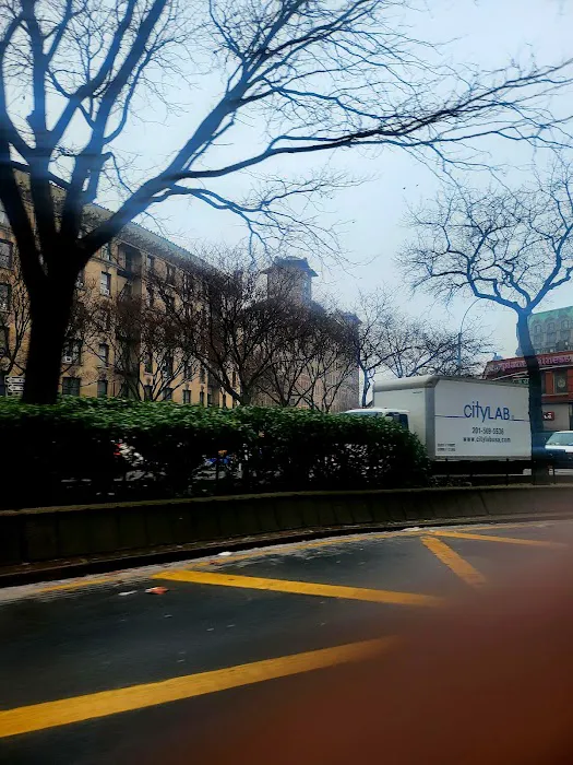 Broadway Malls Picture 1