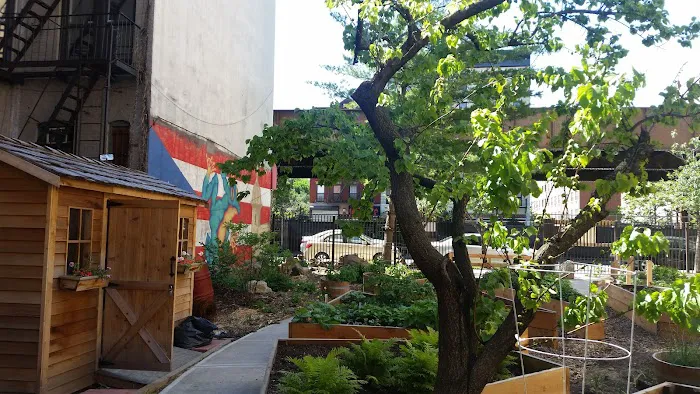 Lydia's Magic Garden (El Gardin Magico de Lydia)) Picture 7