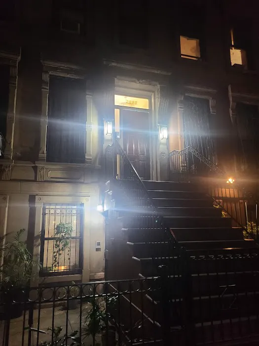 The Harlem Pearl Picture 5