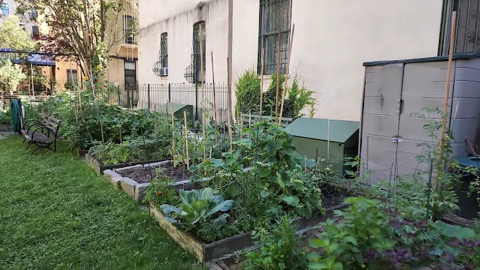 Unity Gardens Picture 4