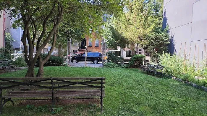 Unity Gardens Picture 3