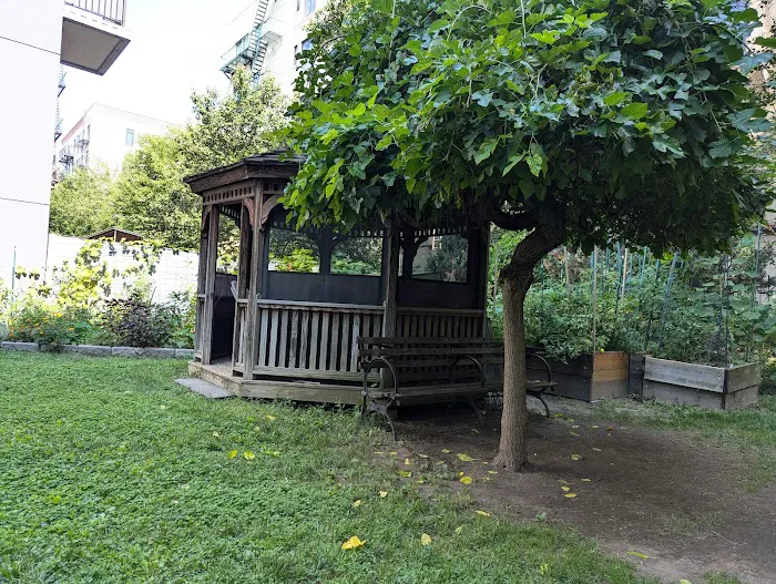 Unity Gardens Picture 9