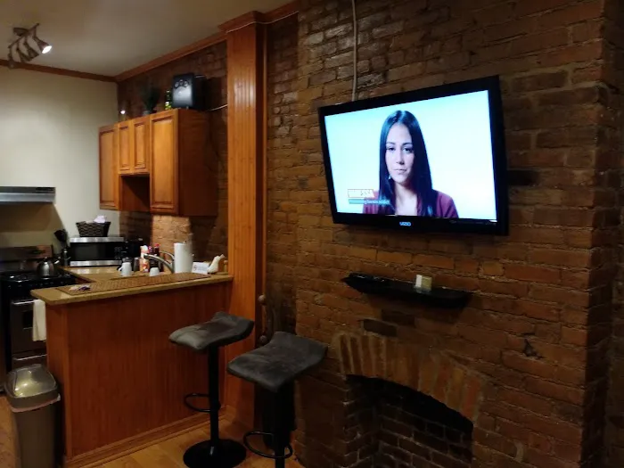 Upper Yorkville Suites Picture 1