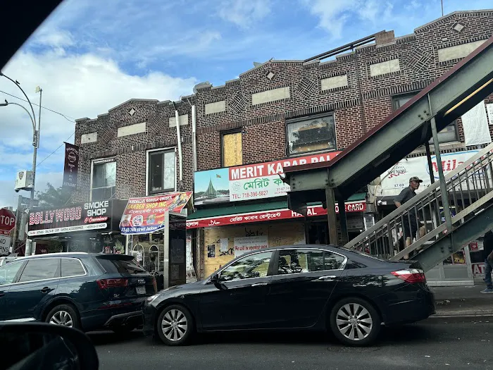 JACKSON HEIGHTS Picture 1