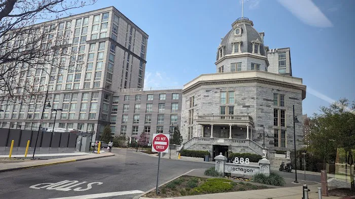 Manhattan Park Parcel A Picture 4