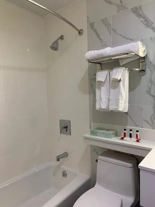 Voyage Hotel Picture 1
