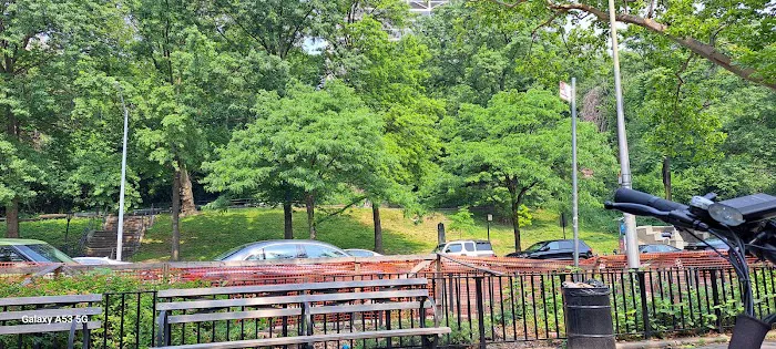Dorrance Brooks Square Picture 3