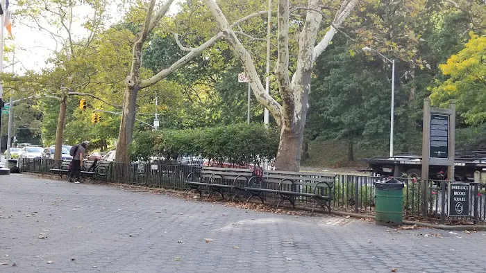 Dorrance Brooks Square Picture 8
