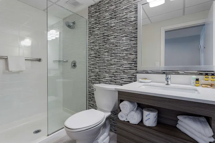 Best Western Plus Brooklyn Bay Hotel Picture 7