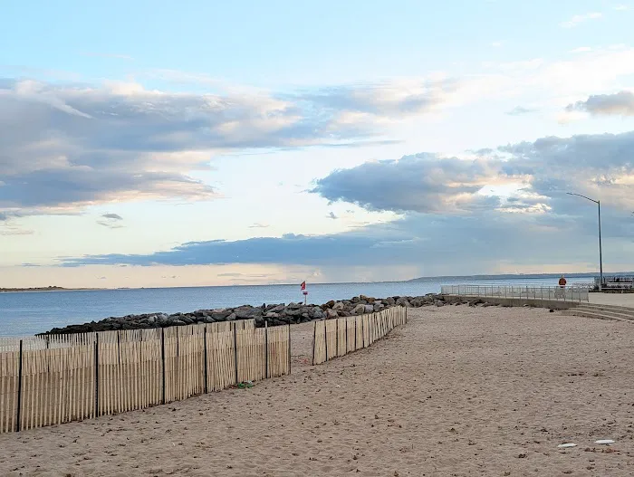 Manhattan Beach Park Picture 5