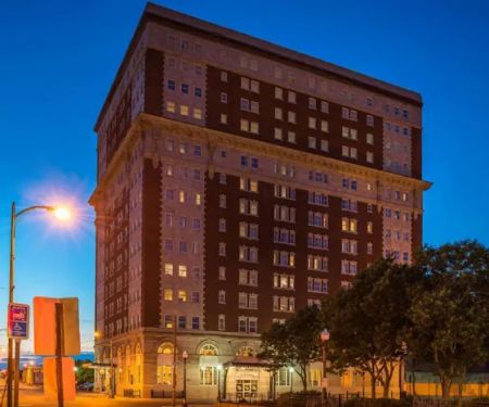Utica Hotel