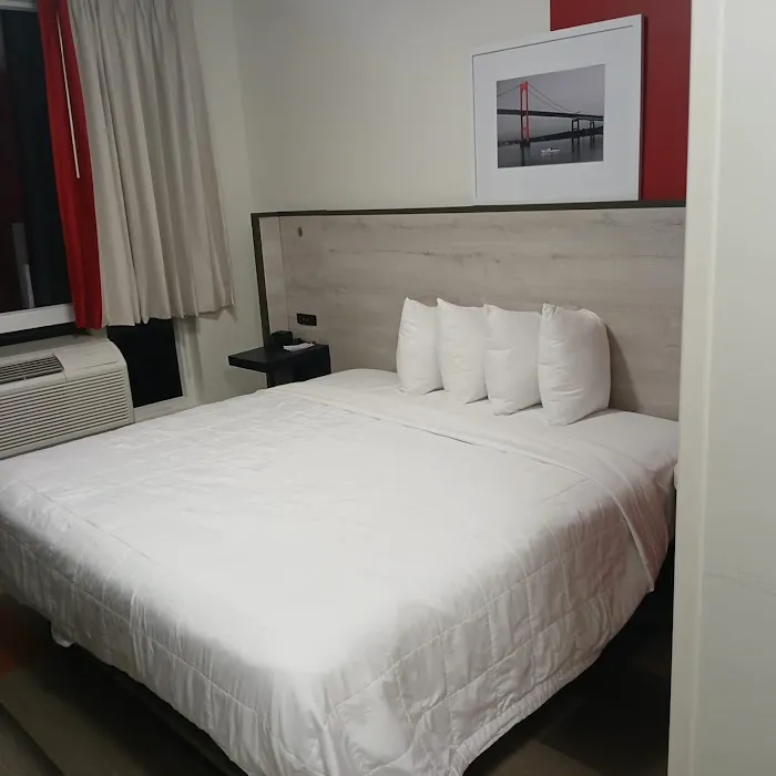 Ramada By Wyndham Brooklyn Near Flatbush Picture 4