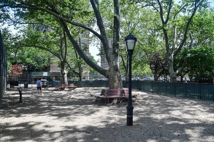 Sternberg Park Dog Run Picture 7