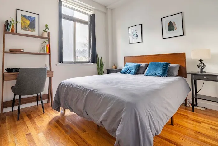 Gorgeous Greenpoint Getaway Picture 4