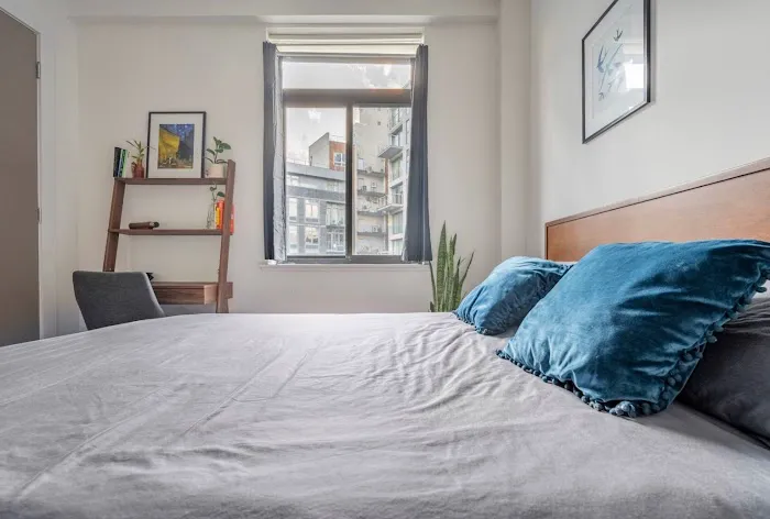 Gorgeous Greenpoint Getaway Picture 1