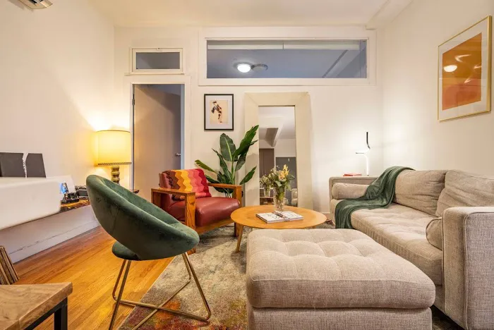 Gorgeous Greenpoint Getaway Picture 6