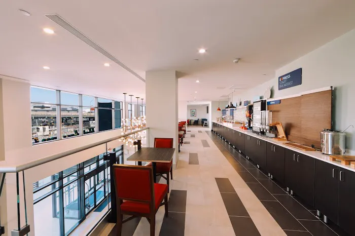 Holiday Inn Express Long Island City E - New York by IHG Picture 9
