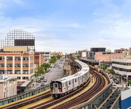 Days Inn by Wyndham Long Island City