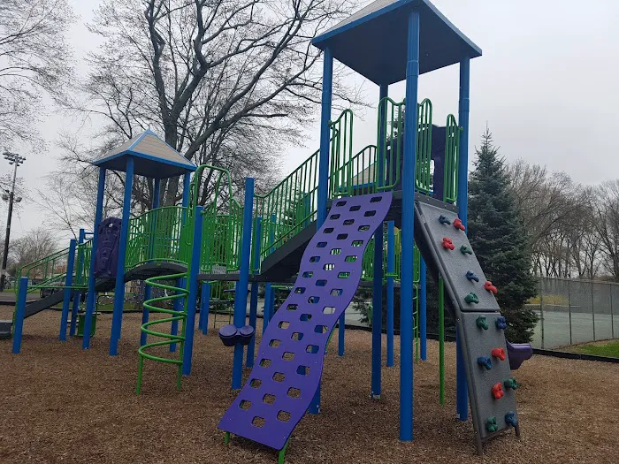 Roosevelt Common Picture 6