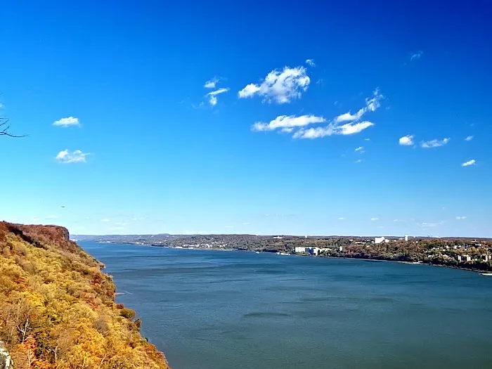 Palisades Hiking Spot Picture 1