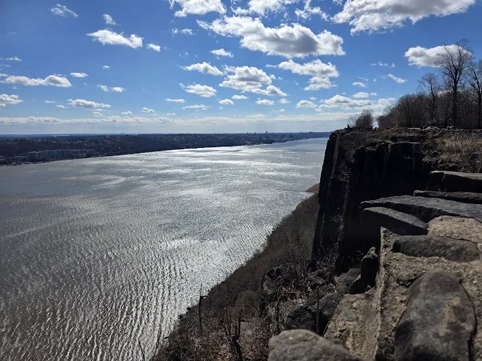 Hudson Park Picture 8