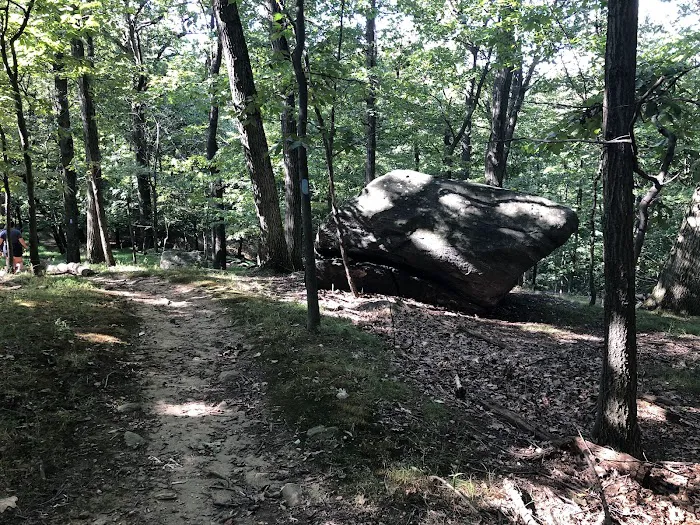 Taxter Ridge Preserve Parking Picture 10