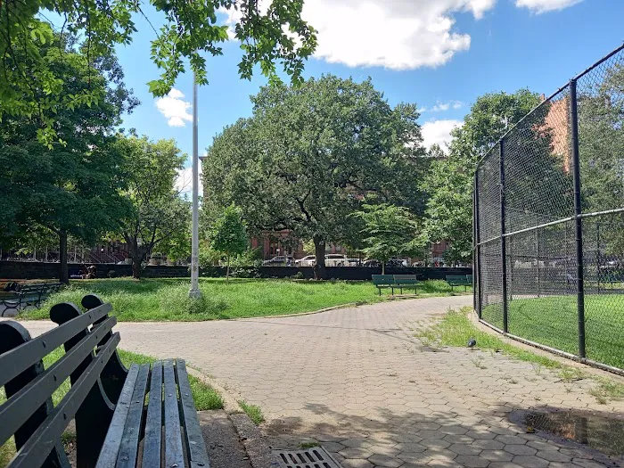 Douglas Park Bench Picture 3
