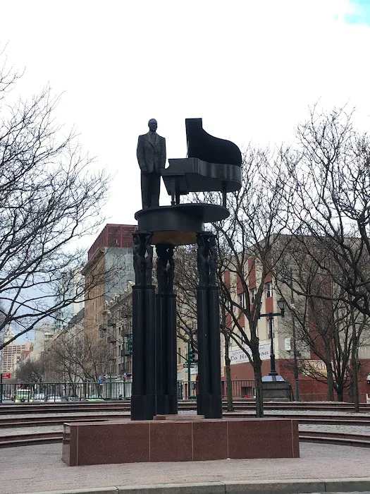 Duke Ellington Circle Picture 3