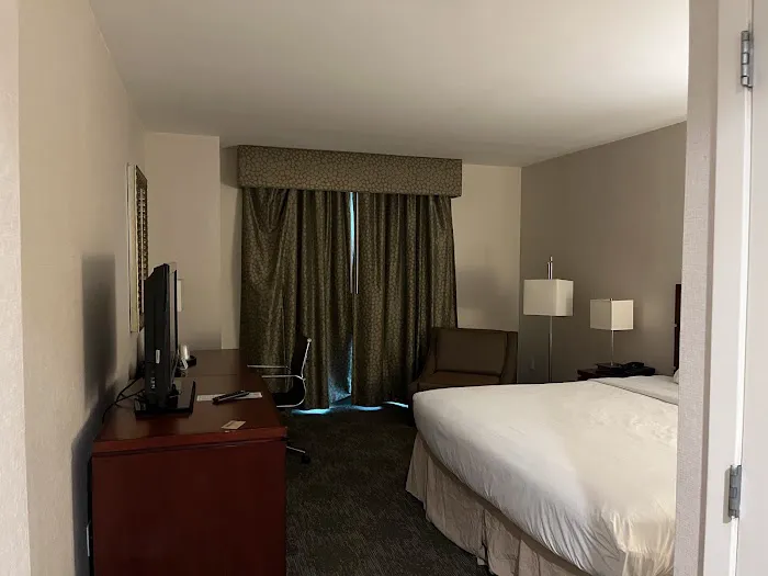 LIC Manhattan View Hotel Picture 3