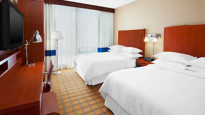 Vista LIC Hotel, Premier Collection by Best Western Picture 3