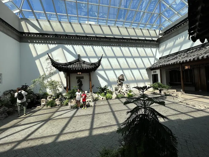 Astor Chinese Garden Court Picture 3