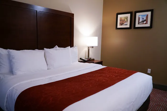 Lotus BLU Inn & Suites Picture 5