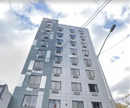 Deluxe Inn & Suites - Long Island City NYC