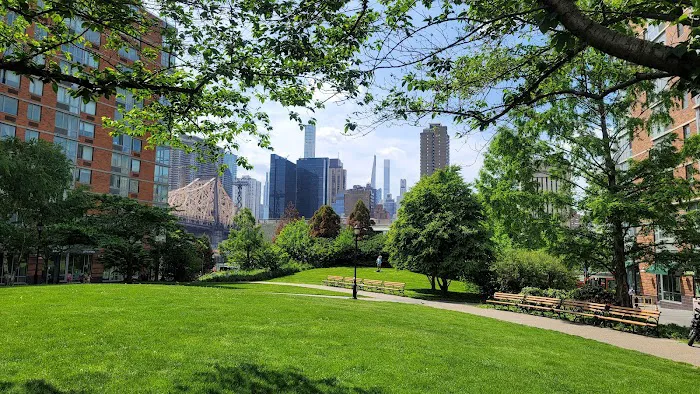 Riverwalk Commons Picture 6