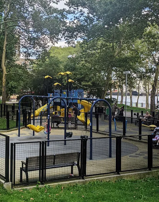 Riverwalk Commons Picture 10