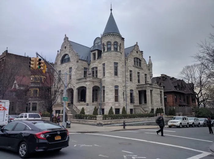 Donnellan Square Picture 7