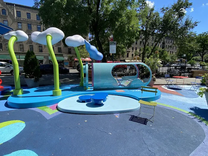 Johnny Hartman Plaza Picture 1