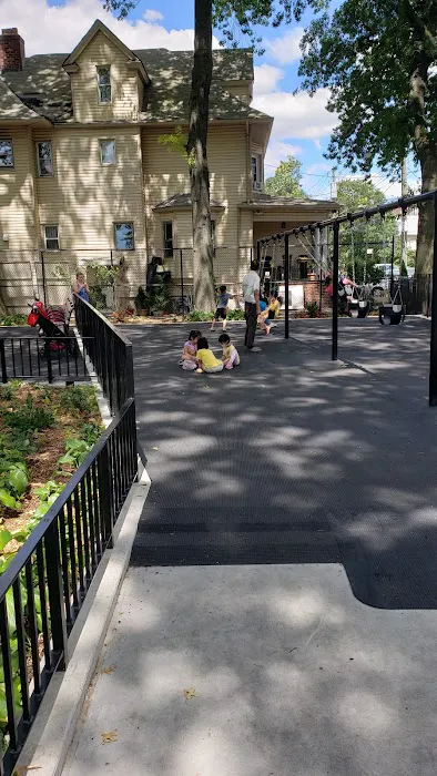 Mellett Playground Picture 7