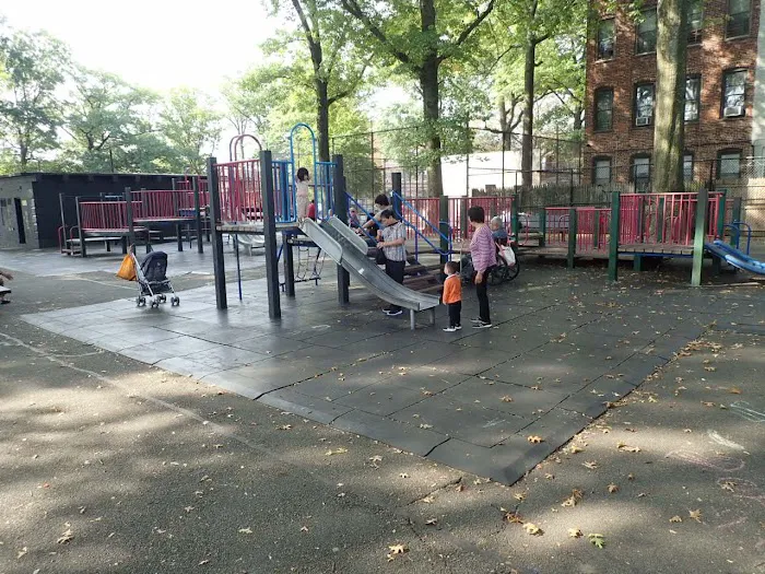 Mellett Playground Picture 4