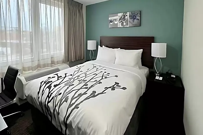 Sleep Inn Brooklyn - Sheepshead Bay Picture 1