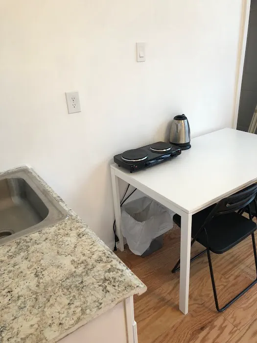 Beachside Apartment Brooklyn Picture 5