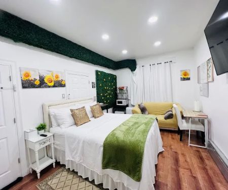 IMPERIAL STAY BnB (MUST BOOK ONLINE)