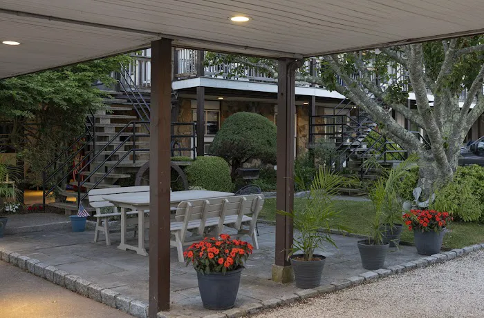 Snug Harbor Motel & Marina Picture 2
