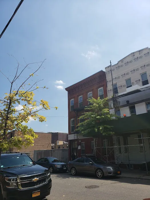 Ten Eyck Plaza Picture 3