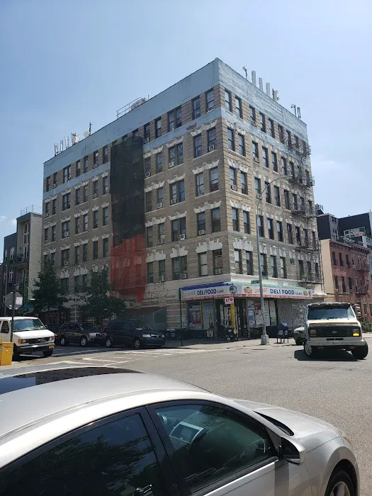 Ten Eyck Plaza Picture 6