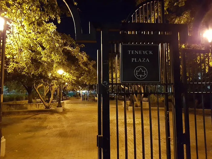 Ten Eyck Plaza Picture 4