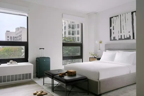 Sonder Court Square Apartments Long Island City Picture 1
