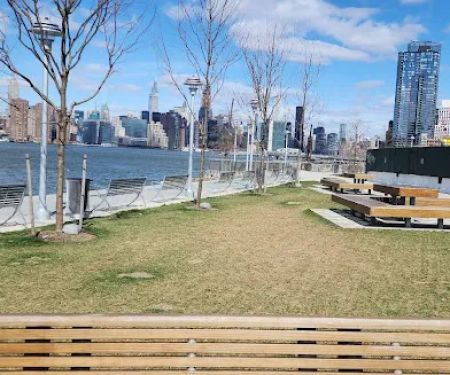 1 Wharf Plaza Park