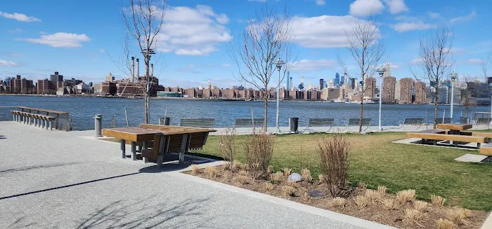 1 Wharf Plaza Park Picture 8