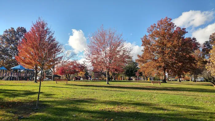 Lyon Park Picture 1